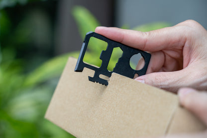 MULTI-TOOL CARD
